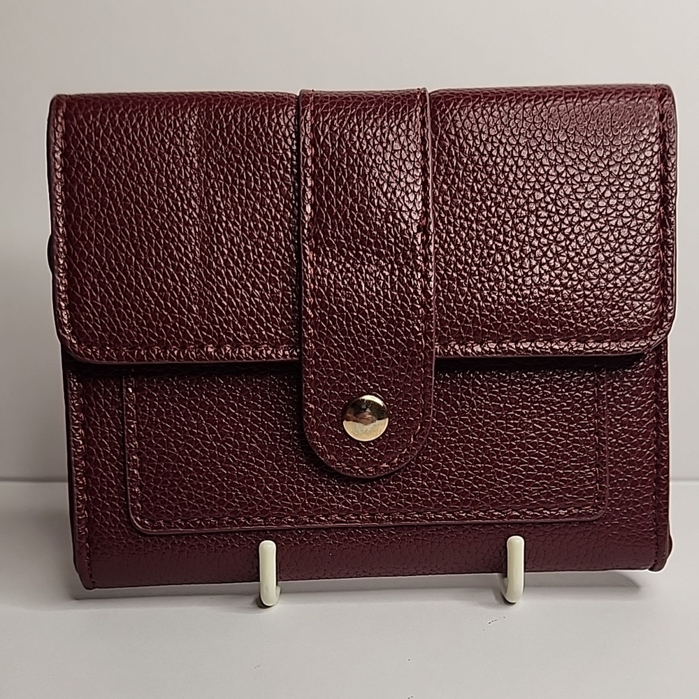 Mark & Hall Elegant Burgundy Leather Wallet